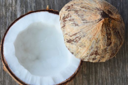 Aradolu Hindistan Cevizi Yağı Kullanımı ve Faydaları Nelerdir?